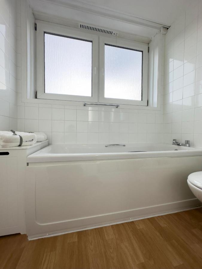 Scandi Style Apartment With Stunning Views Linlithgow Exterior foto
